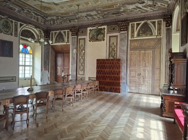 Premonštrátsky kláštor s historickou knižnicou v Jasove 17