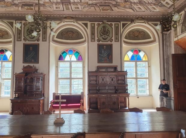 Premonštrátsky kláštor s historickou knižnicou v Jasove 16