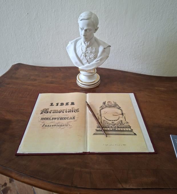 Premonštrátsky kláštor s historickou knižnicou v Jasove 08