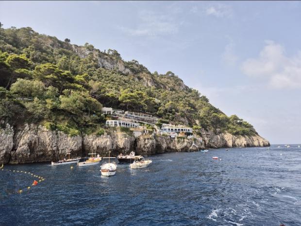 Capri 12