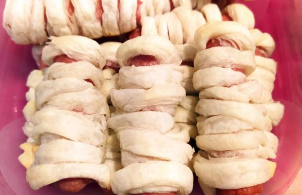 Párky v lístkovom ceste - múmie na Halloween, Dzeny