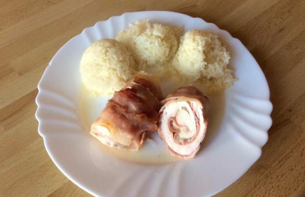 Plnené kuracie prsia zapečené v slaninke, Hlavné jedlá, recept, Martuška 123