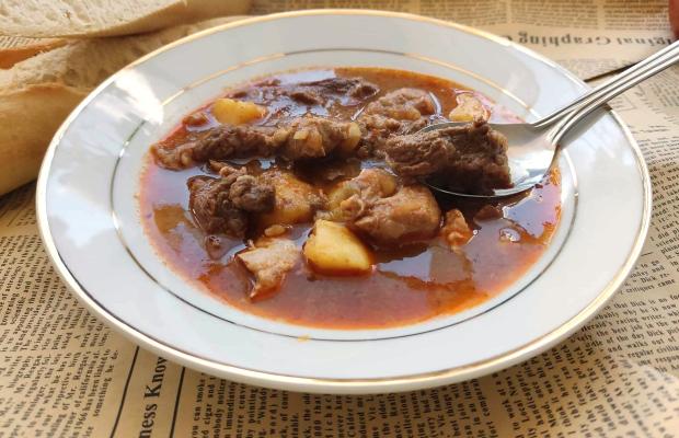 Výborný guľáš z miešaného mäsa, Hlavné jedlá, recept, dasa_