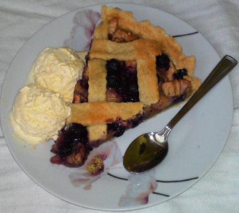 Jablkovo - čučoriedkový pie. - recept postup 1
