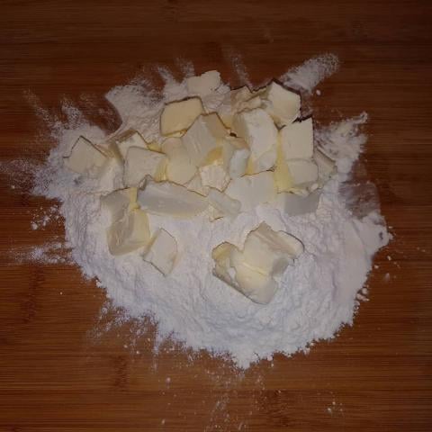 Torta s mandľovým krémom a figami - recept postup 1