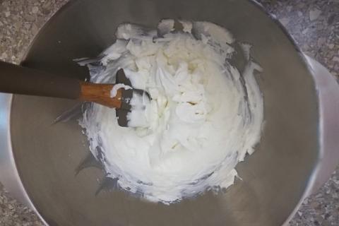 Svieža broskyňová roláda - recept postup 4