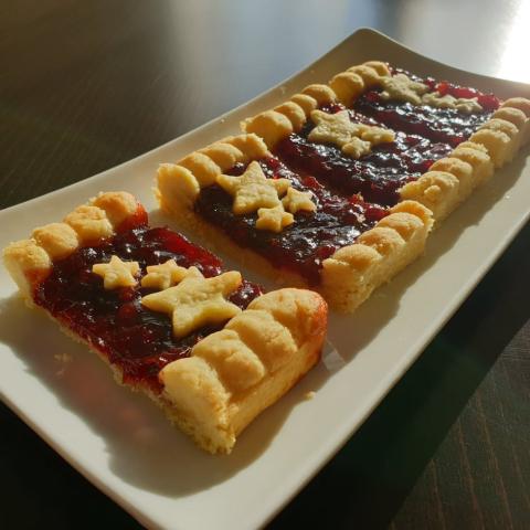 Koláčik s brusnicovým kompótom (džemom) - recept postup 1