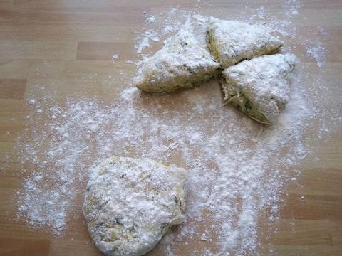 Chlebové placky s cuketou - recept postup 5