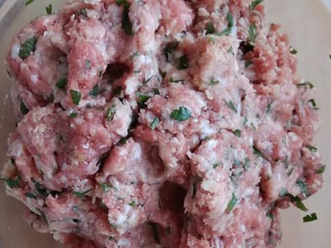 Guličky z mletého mäsa na cuketových rezancoch - recept postup 2