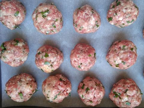 Guličky z mletého mäsa na cuketových rezancoch - recept postup 3