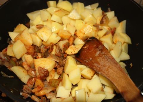 Guláš s hlivou ustricovou - recept postup 5