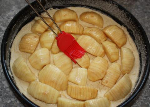Jemný jablkový koláč - recept postup 4