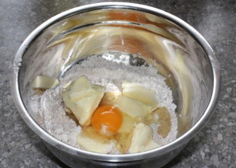 Jablkový koláč s tvarohom - recept postup 1