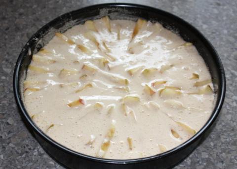 Jablkový koláč zo štyroch ingrediencií - recept postup 6
