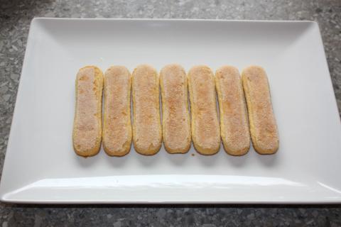 Nepečený jablkový koláč s piškótami - recept postup 4