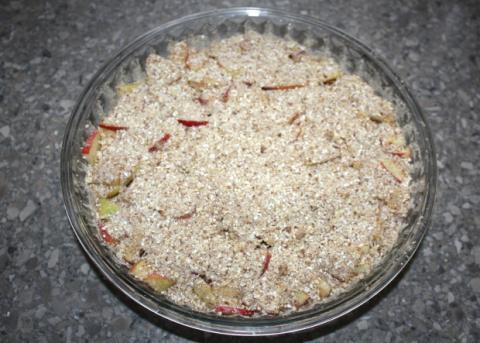 Sypaný jablkový koláč s tvarohom - recept postup 7
