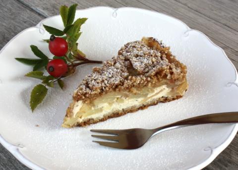 Sypaný jablkový koláč s tvarohom - recept postup 10