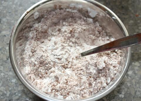 Jablkový koláč s kakaom - recept postup 2