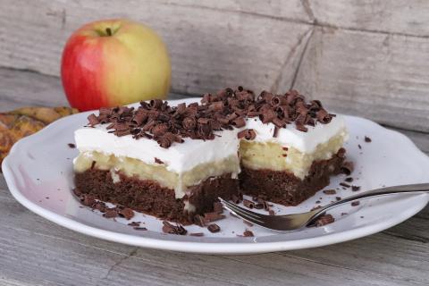 Fantastický jablkový koláč so smotanovou náplňou - recept postup 4