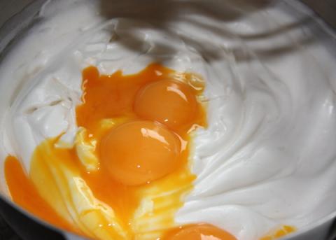Jednoduchý kokosový koláčik - recept postup 1