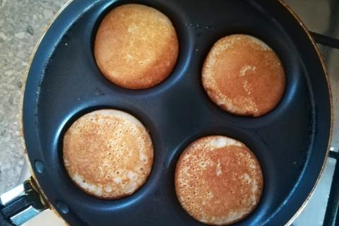 Lievance s dusenými slivkami - recept postup 5