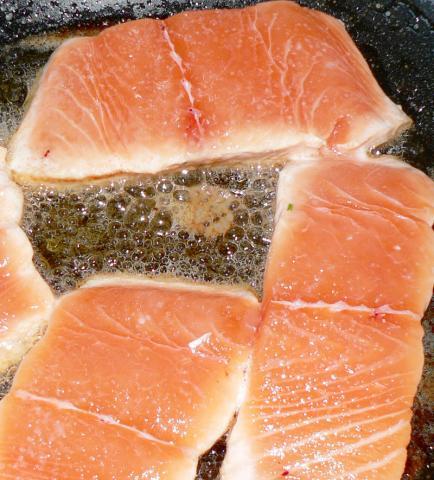 Losos s domácimi rezancami - recept postup 11