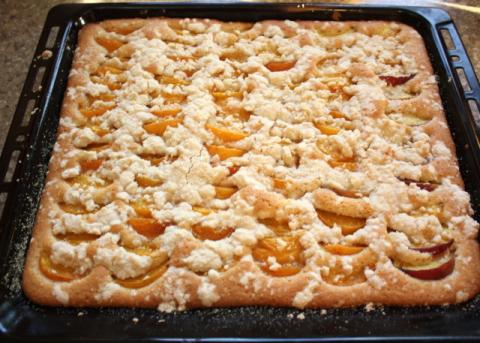 Marhuľový koláč s posýpkou - recept postup 11