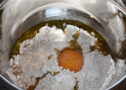 Šťavnatý marhuľový koláč - recept postup 2