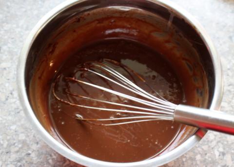 Nepečený čokoládový koláč - recept postup 2