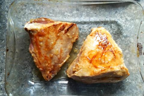 Pečené morčacie prsia s medom, cesnakom a horčicou - recept postup 2