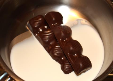Čokoládový pohár s černicami - recept postup 1