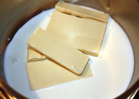 Čokoládový pohár s černicami - recept postup 3