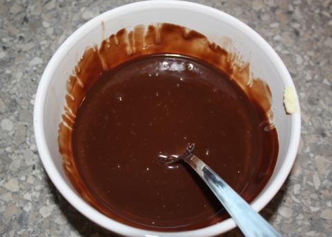 Čokoládový pohár s černicami - recept postup 4