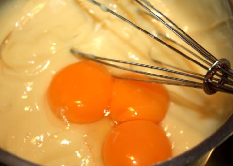 Ríbezľový pohár s pudingovým krémom - recept postup 3