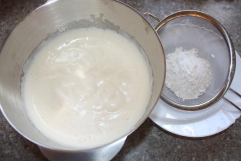 Obrátený marhuľový koláč - recept postup 1
