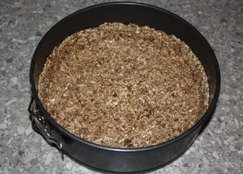 Jablkový koláč bez múky, cukru a pečenia - recept postup 4