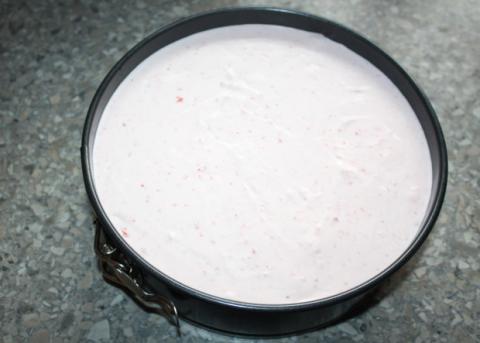 Smotanovo - jahodová torta s čokoládou - recept postup 11