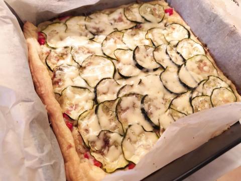 Slaný cuketový koláč z lístkového cesta - recept postup 8