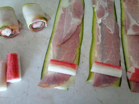 Cuketové závitky s krabími tyčinkami - recept postup 1