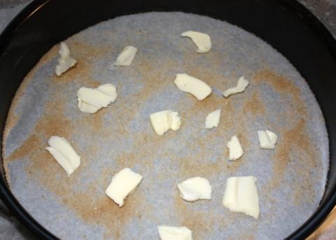 Obrátený ríbezľový koláč - recept postup 3