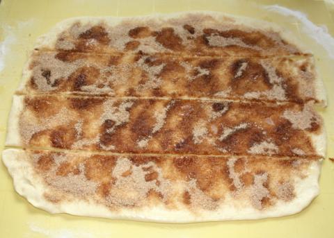 Škoricový trhanec - recept postup 5
