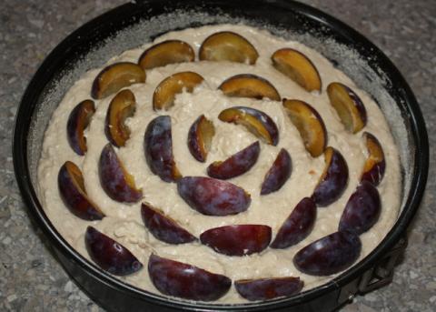 Slivkový koláč s kokosom - recept postup 3