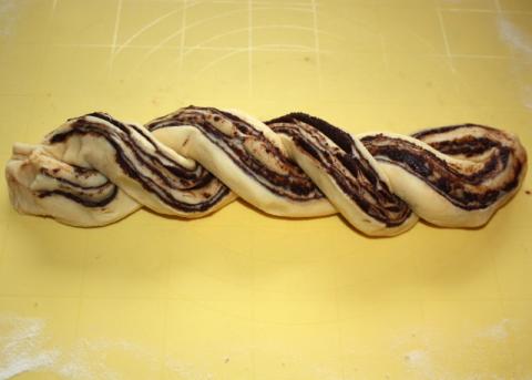 Fantastický twister čokoládový koláč - recept postup 11