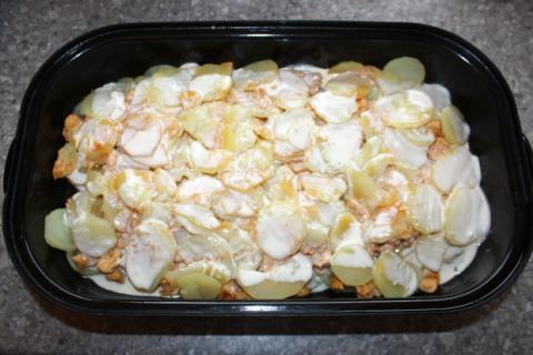 Zapekané zemiaky s mäsom - recept postup 6