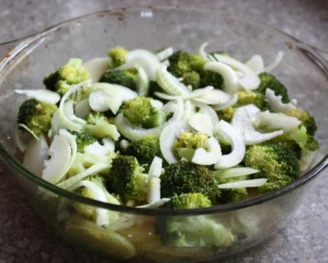 Zapekané zemiaky s brokolicou - recept postup 2