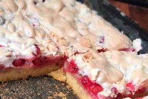 Ríbezľový koláč s bielkovou penou, recept, Jessika