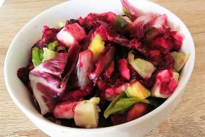 Cviklový šalát s čakankou, mozzarellou a avokádom, recept, sedita321123