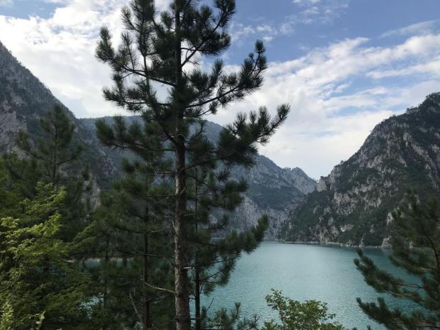 Priehrada pri Bosnianskej hranici