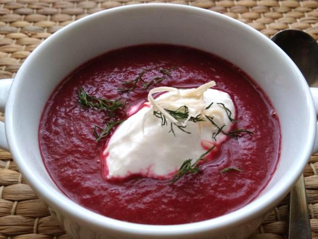 Cviklová polievka s chrenom, recept