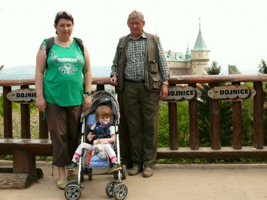 Manzel s dcerou a vnuckou na vylete v Bojnicach, Naše deti, magdalena 80, 1